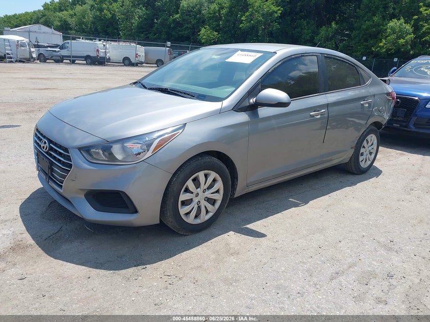 2021 HYUNDAI ACCENT auction photo 2