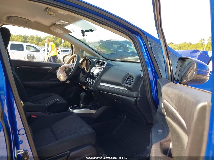 2019 HONDA FIT auction photo 5