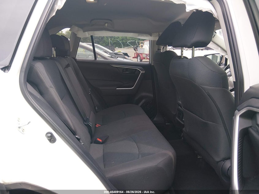 TOYOTA RAV4 - zdjęcie 8