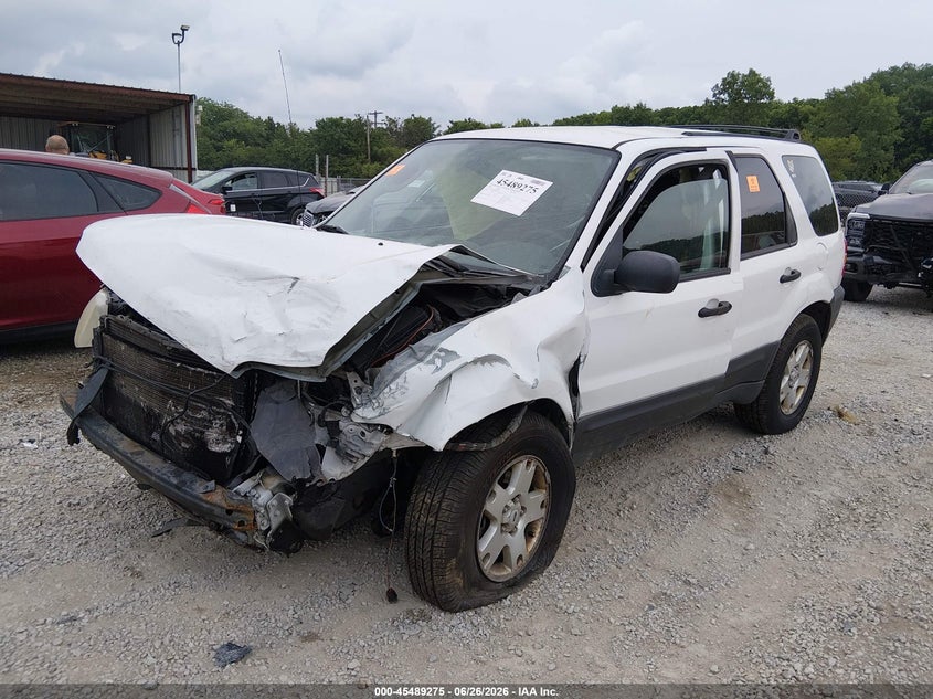 2006 Ford Escape, Front End, IAAI, VIN 1FMCU93116KB33675 — photo 2