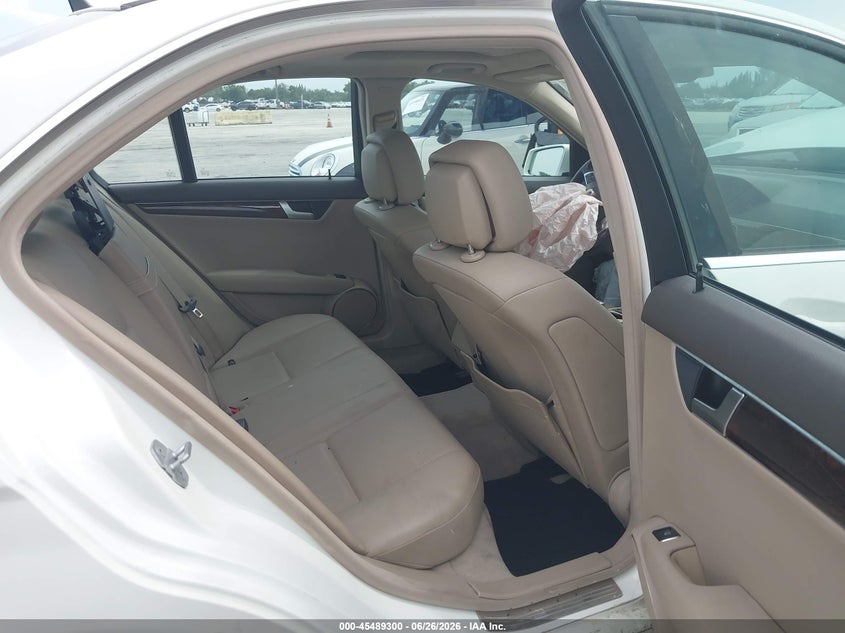 MERCEDES-BENZ C 250 2012 VIN WDDGF4HB0CA633726