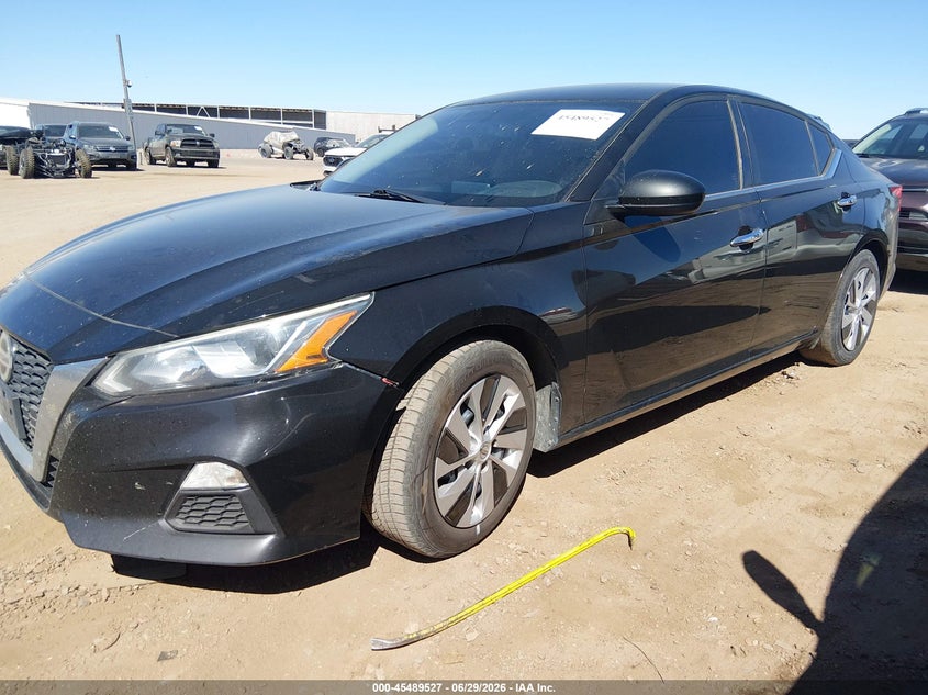 2019 Nissan Altima, Normal Wear & Tear, IAAI, VIN 1N4BL4BV8KC240517 — photo 2