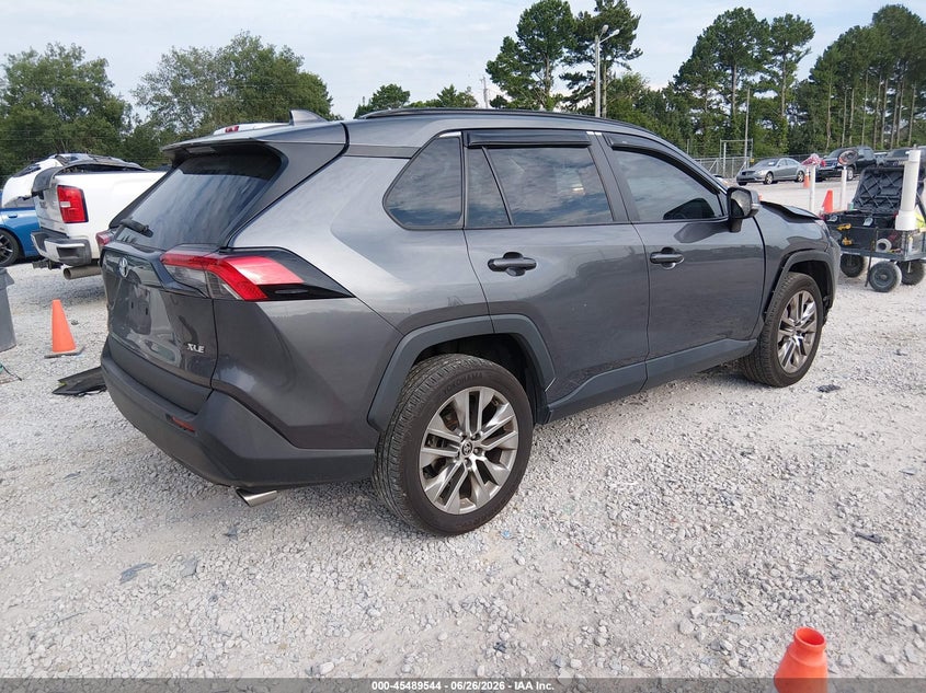 2021 TOYOTA RAV4 auction photo 4