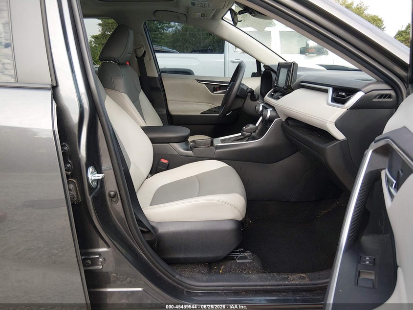 2021 TOYOTA RAV4 auction photo 5