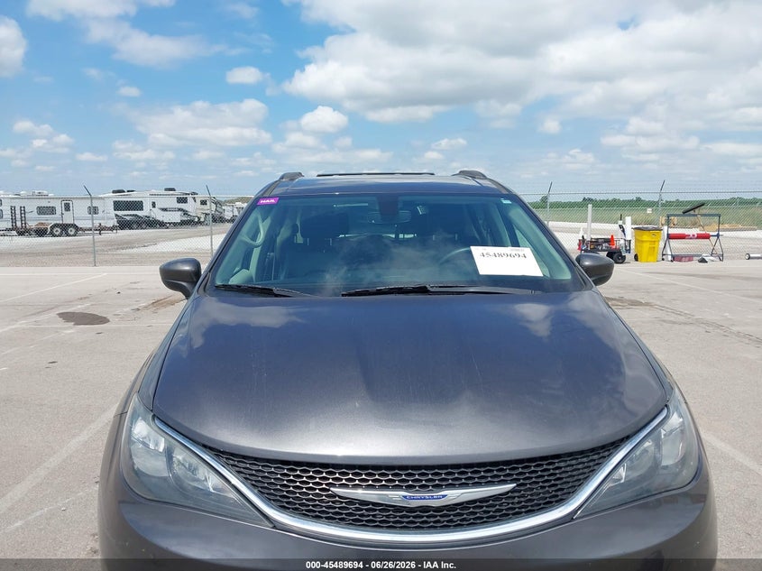 2020 CHRYSLER VOYAGER auction photo 6