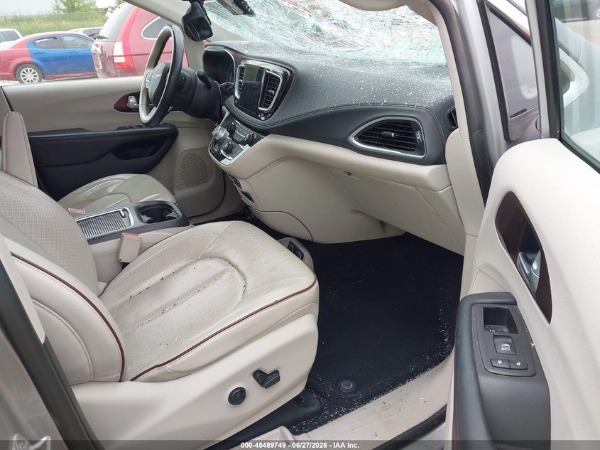 CHRYSLER PACIFICA 2017 VIN 2C4RC1GG5HR620108