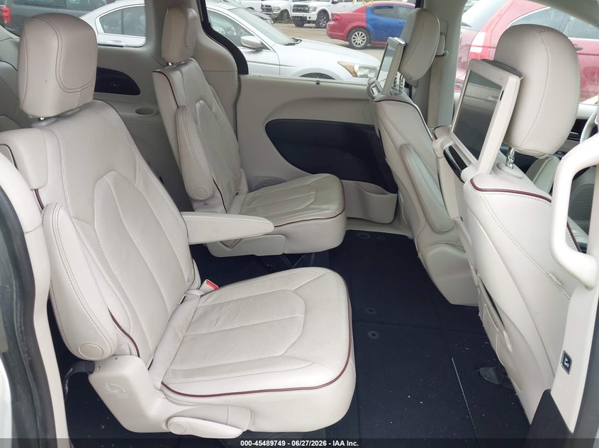 CHRYSLER PACIFICA 2017 VIN 2C4RC1GG5HR620108