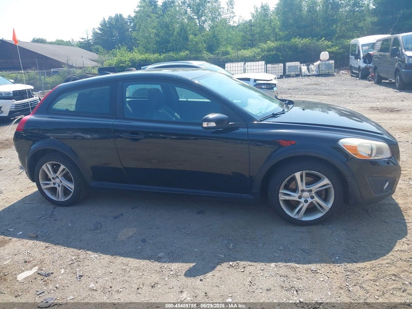 2013 Volvo C30 T5/T5 Platinum/T5 Premier/T5 Premier Plus/T5 R-Design/T5 R-Design Platinum/T5 R-Design Premier VIN: YV1672MK6D2302779 Lot: 45489758