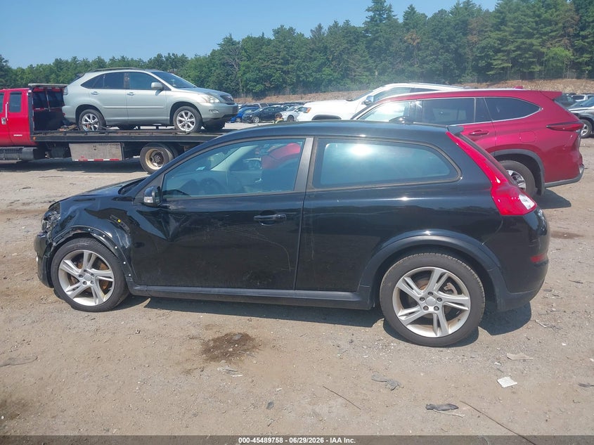 2013 Volvo C30 T5/T5 Platinum/T5 Premier/T5 Premier Plus/T5 R-Design/T5 R-Design Platinum/T5 R-Design Premier VIN: YV1672MK6D2302779 Lot: 45489758