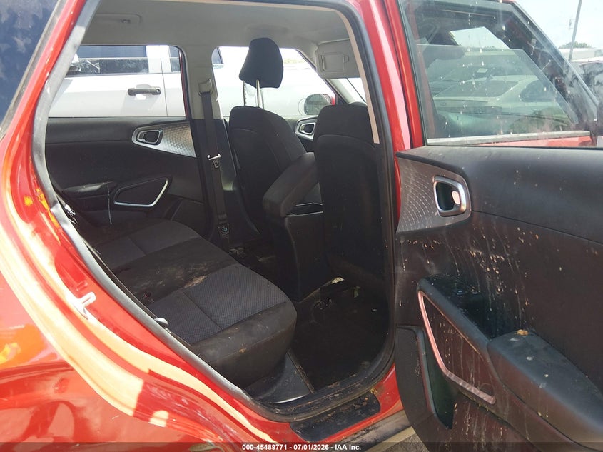 2022 KIA SOUL auction photo 8