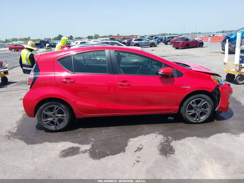 2015 Toyota Prius C Two VIN: JTDKDTB3XF1088001 Lot: 45489816