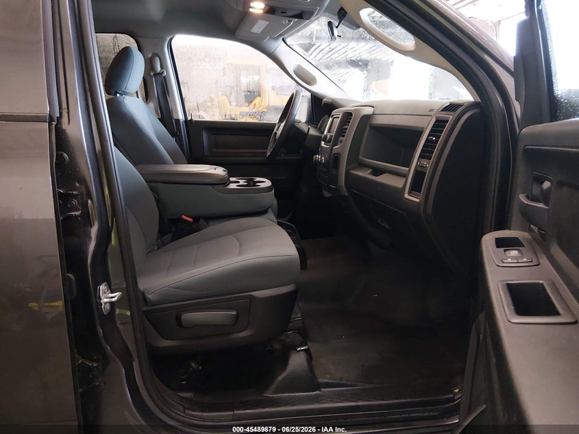2019 RAM 1500 CLASSIC auction photo 5