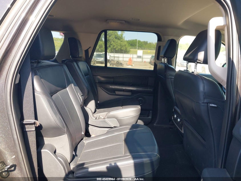 2023 FORD EXPEDITION auction photo 8