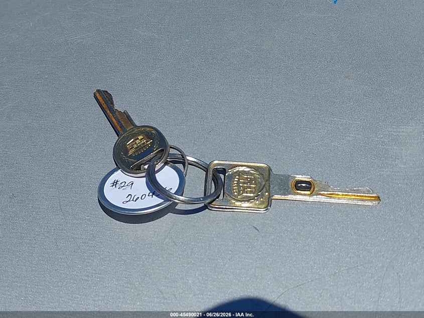 2000 Cadillac Eldorado Etc VIN: 1G6ET1294YU131941 Lot: 45490021