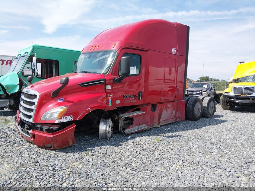 2019 FREIGHTLINER NEW CASCADIA 126 auction photo 2