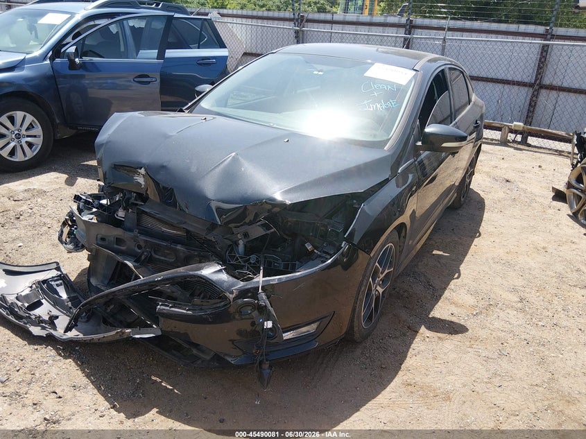 Vin: 1fadp3f22fl293548, lot: 45988278, ford focus se 20152