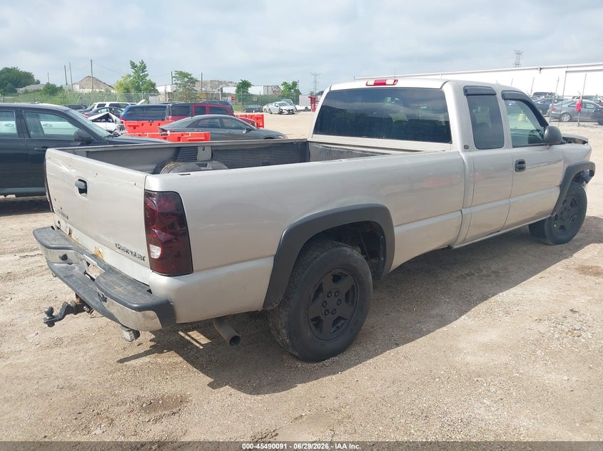 2004 CHEVROLET SILVERADO 1500 auction photo 4