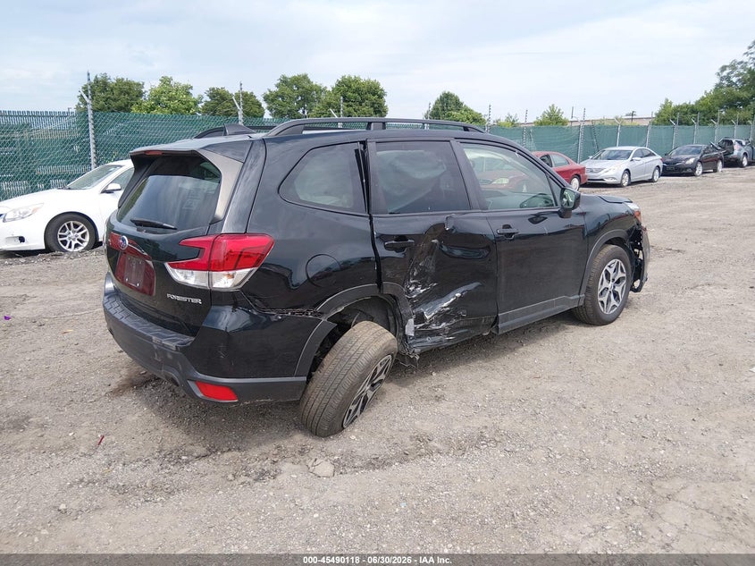 2021 SUBARU FORESTER auction photo 4