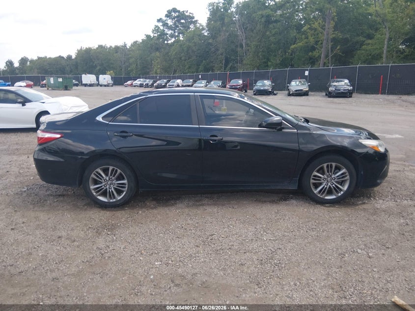 TOYOTA CAMRY - zdjęcie 13