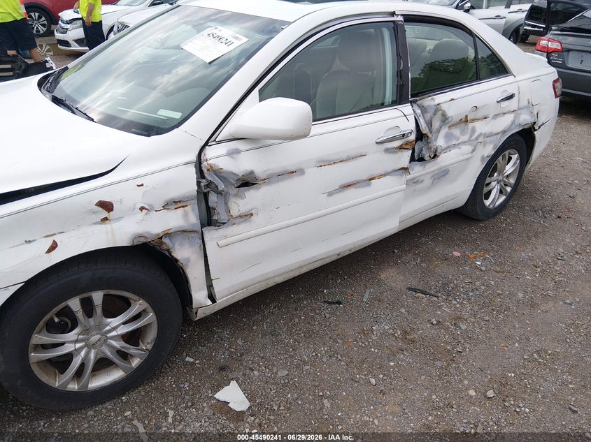 2011 TOYOTA CAMRY auction photo 6