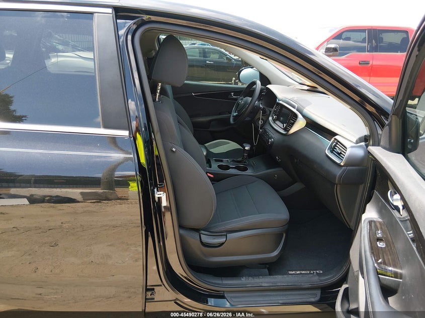 2019 KIA SORENTO auction photo 5