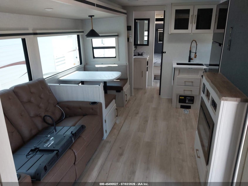 2025 FOREST RIVER SURVEYOR auction photo 8