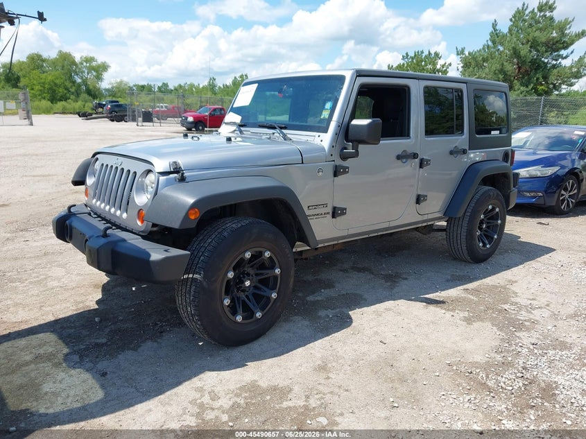 2013 JEEP WRANGLER UNLIMITED auction photo 2