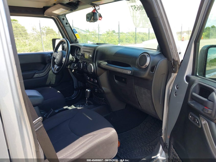 2013 JEEP WRANGLER UNLIMITED auction photo 5