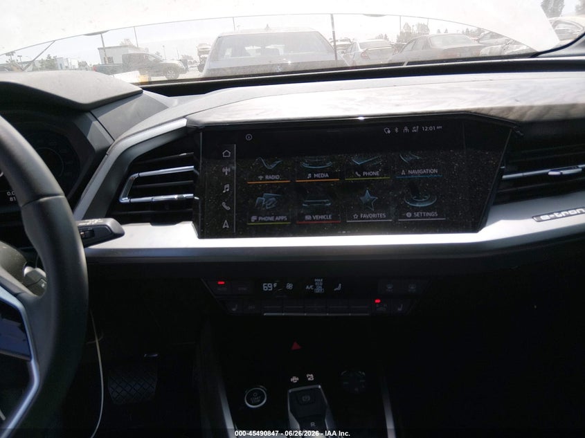 AUDI Q4 E-TRON 2024 VIN WA1LUBFZ1RP060323