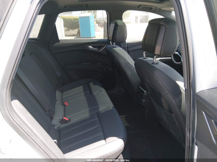 AUDI Q4 E-TRON 2024 VIN WA1LUBFZ1RP060323