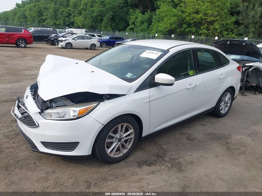 2018 Ford Focus Se 1FADP3F21JL286230 photo 1