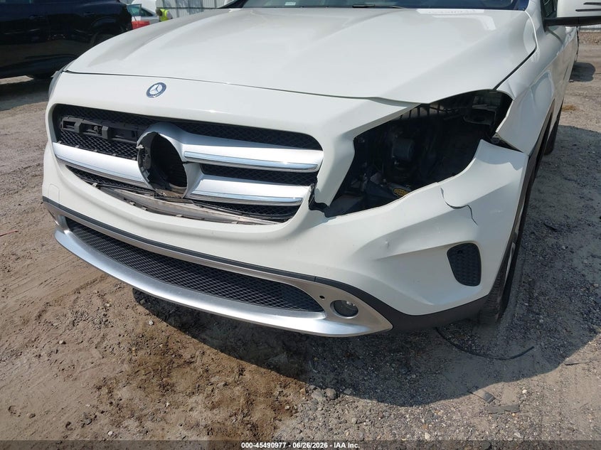 2015 MERCEDES-BENZ GLA 250 auction photo 6
