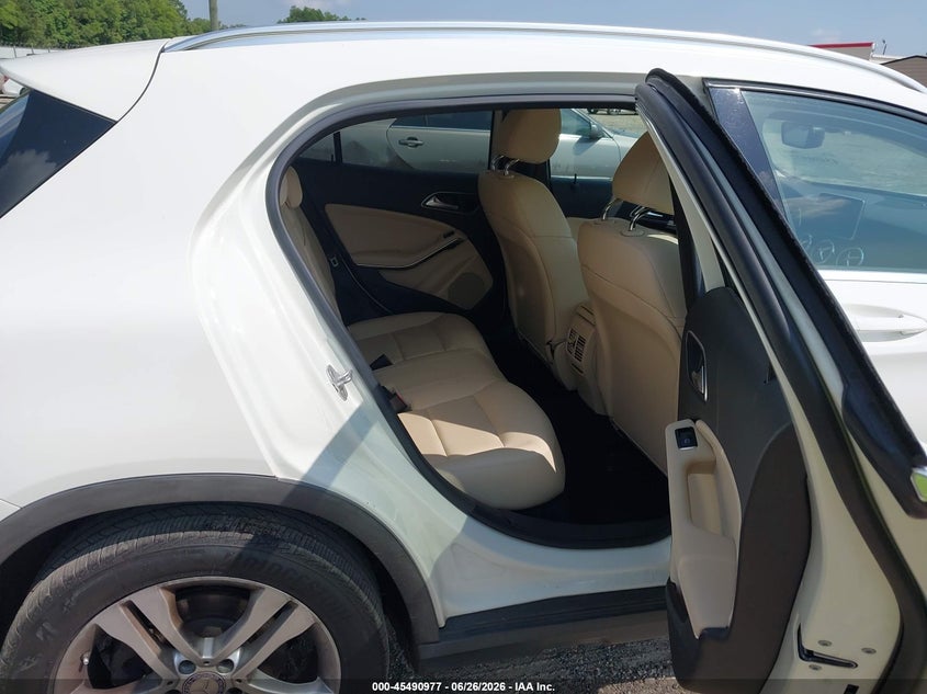 2015 MERCEDES-BENZ GLA 250 auction photo 8