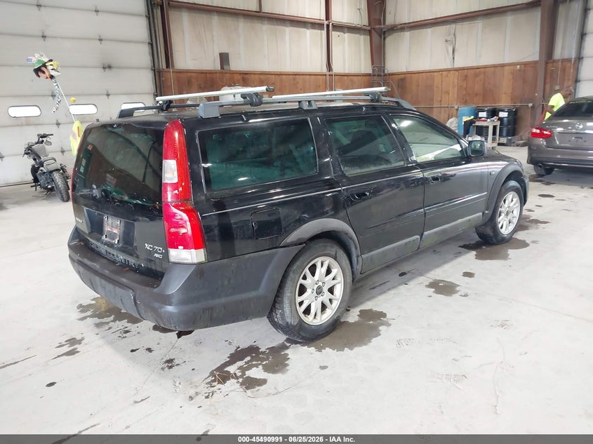 2004 VOLVO XC70 auction photo 4