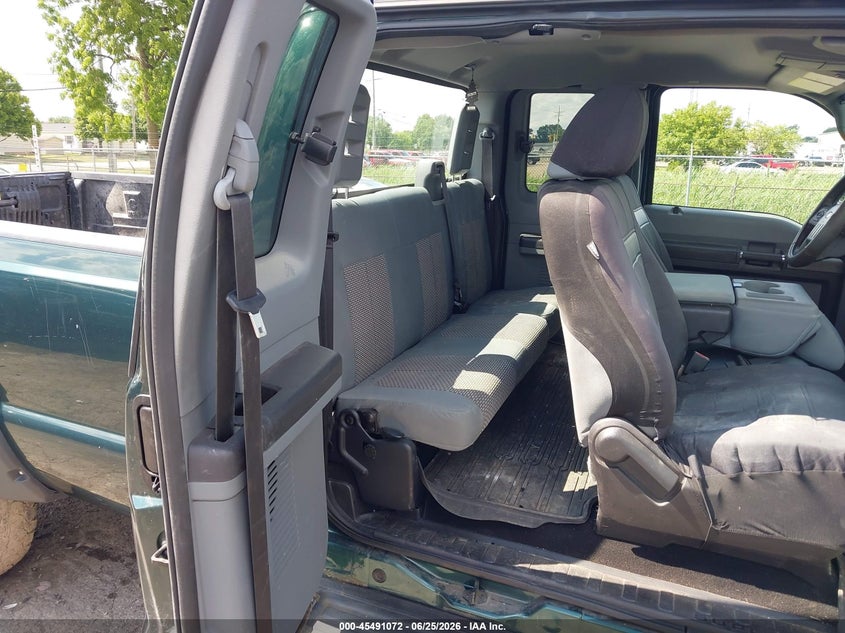 2011 FORD SUPER DUTY F-250 SRW auction photo 8