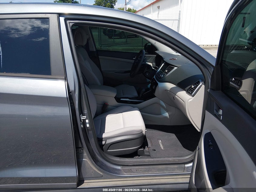 2018 HYUNDAI TUCSON auction photo 5