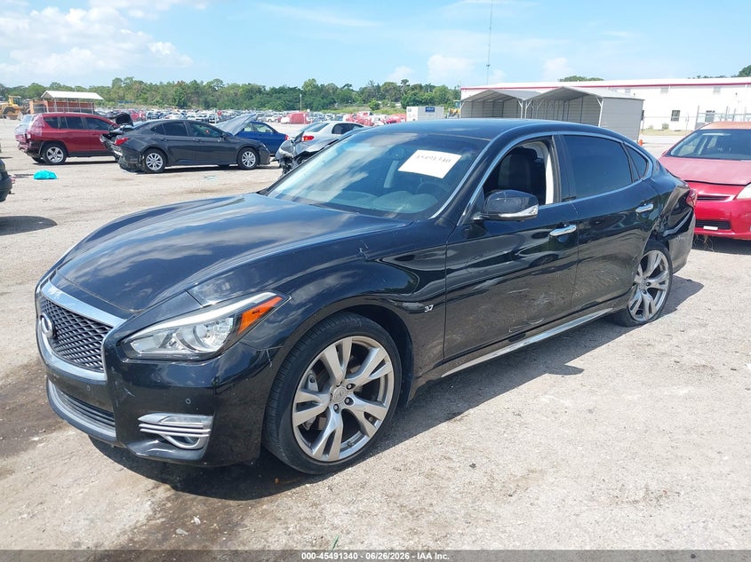 2018 INFINITI Q70L auction photo 2