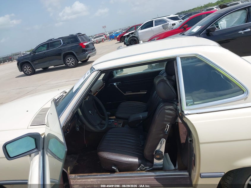 1983 MERCEDES-BENZ 380 auction photo 8