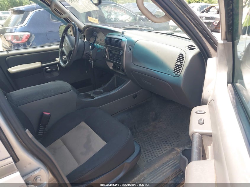 2005 FORD EXPLORER SPORT TRAC auction photo 5