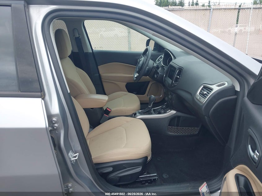 2018 JEEP COMPASS auction photo 5