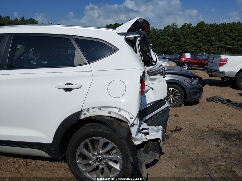 2017 HYUNDAI TUCSON auction photo 6