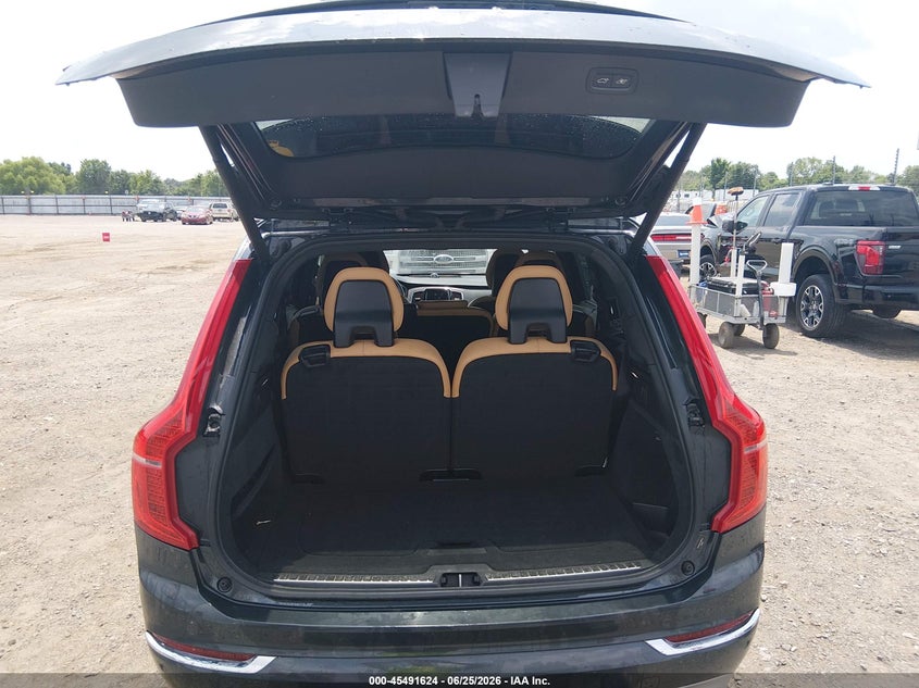 VOLVO XC90 - zdjęcie 17