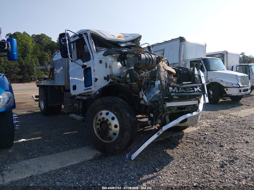 2025 MACK MD