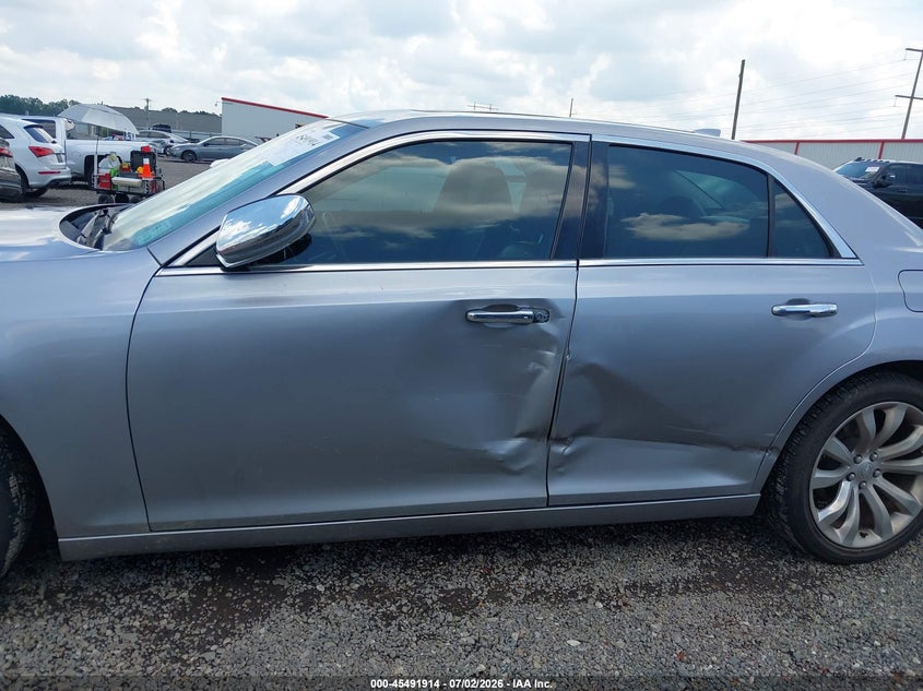 2018 CHRYSLER 300 auction photo 6