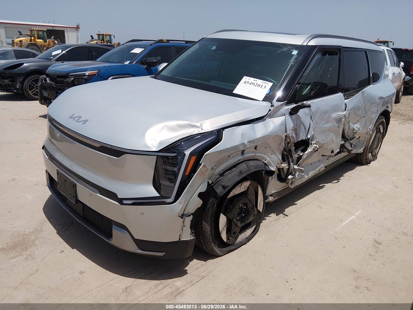 2024 KIA EV9 auction photo 2