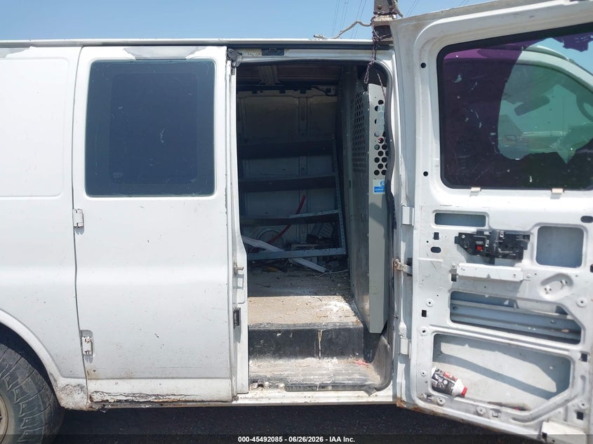 2005 CHEVROLET EXPRESS auction photo 8
