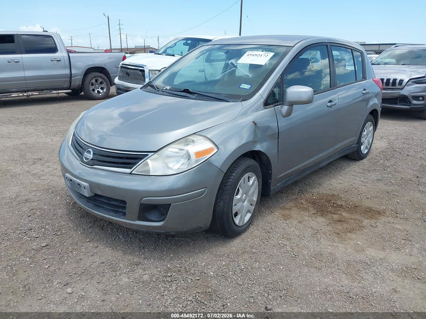 2011 Nissan Versa 1.8s 3N1BC1CP1BL389903 photo 1