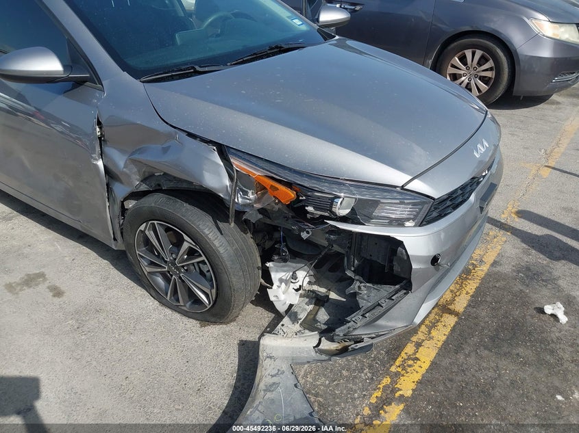 2023 KIA FORTE auction photo 6