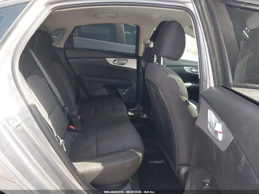 2023 KIA FORTE auction photo 8