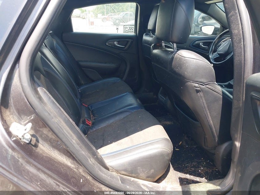 2015 CHRYSLER 200 auction photo 8